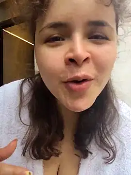 SeleneLuminari8 online show from November 16, 2025, 2:55 pm