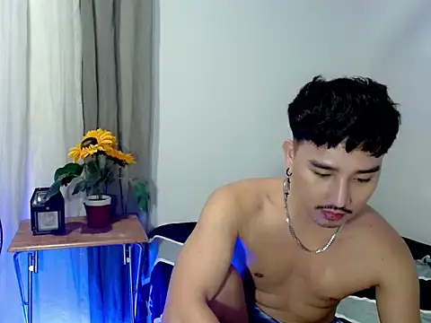 cute richard24 online show from June 15, 2026, 3:23 pm