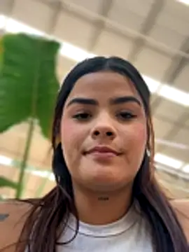 Snapshot of Kaily_Sweet16 chatting on December 19, 2025, 8:33 pm Kaily Sweet16 online show from December 19, 2025, 8:33 pm