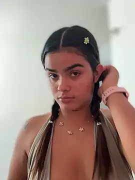 Snapshot of Kaily_Sweet16 chatting on February 20, 2026, 5:48 pm Kaily Sweet16 online show from February 20, 2026, 5:48 pm