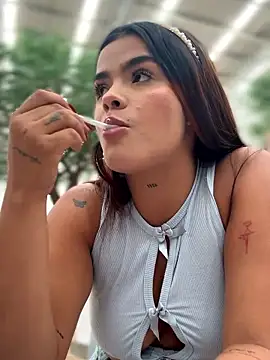 Snapshot of Kaily_Sweet16 chatting on January 15, 2026, 7:28 pm Kaily Sweet16 online show from January 15, 2026, 7:28 pm