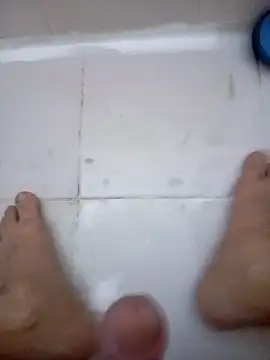 hassan8111 online show from April 18, 2026, 9:59 pm