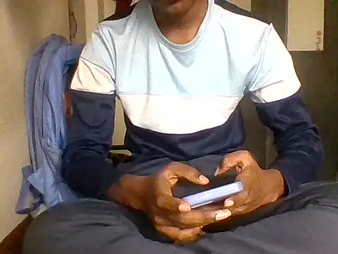 Snapshot of princemaheshboblover chatting on October 25, 2025, 10:36 am princemaheshboblover online show from October 25, 2025, 10:36 am