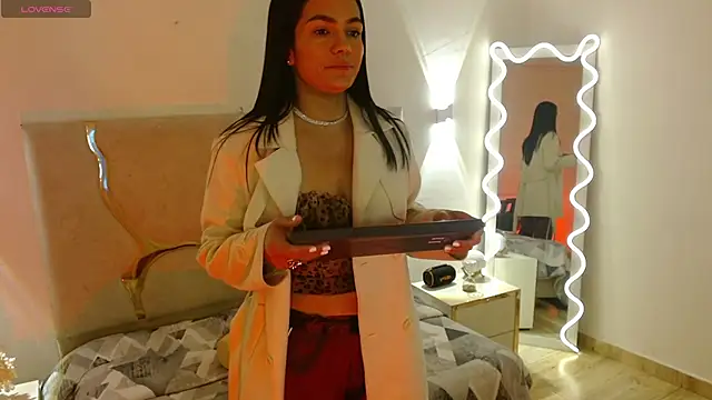 Snapshot of Rosalind_tay chatting on October 23, 2025, 10:58 am Rosalind tay online show from October 23, 2025, 10:58 am