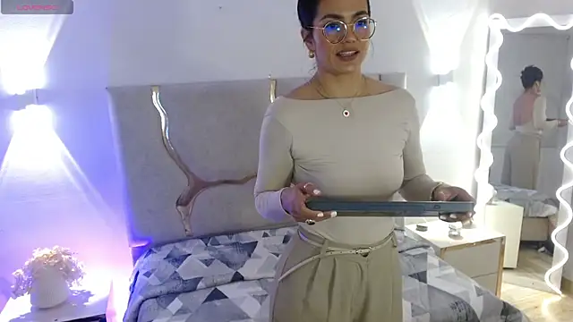 Snapshot of Rosalind_tay chatting on October 20, 2025, 11:00 am Rosalind tay online show from October 20, 2025, 11:00 am