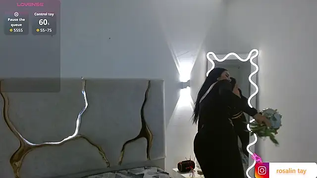 Snapshot of Rosalind_tay chatting on November 8, 2025, 11:03 am Rosalind tay online show from November 8, 2025, 11:03 am