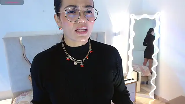 Snapshot of Rosalind_tay chatting on December 4, 2025, 11:09 am Rosalind tay online show from December 4, 2025, 11:09 am