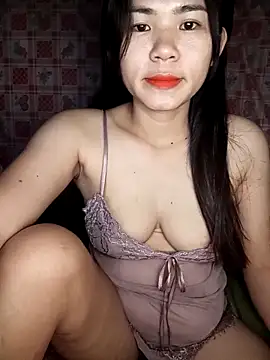 Snapshot of Ladygirl_x chatting on December 21, 2025, 7:48 pm Ladygirl x online show from December 21, 2025, 7:48 pm