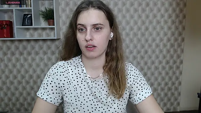 AmandaDimond  online show from November 25, 2025, 12:16 pm