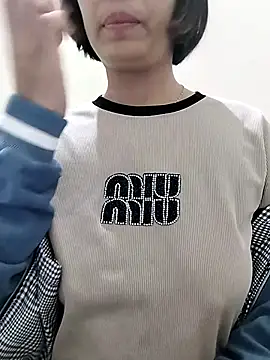 Snapshot of love_sexy090 chatting on November 22, 2025, 12:15 pm love sexy090 online show from November 22, 2025, 12:15 pm