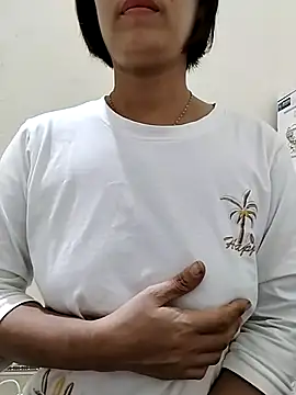 Snapshot of love_sexy090 chatting on November 13, 2025, 12:36 am love sexy090 online show from November 13, 2025, 12:36 am