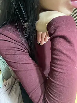 Snapshot of Mina048 chatting on March 5, 2026, 4:20 am Mina048 online show from March 5, 2026, 4:20 am