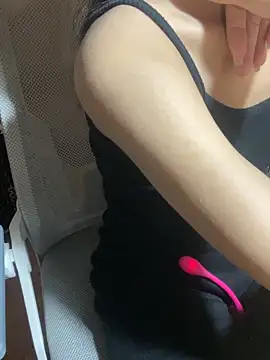 Snapshot of Mina048 chatting on February 28, 2026, 6:40 pm Mina048 online show from February 28, 2026, 6:40 pm