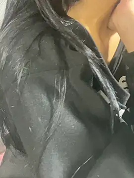 Snapshot of Mina048 chatting on February 2, 2026, 11:48 pm Mina048 online show from February 2, 2026, 11:48 pm