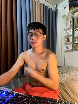 Snapshot of xshyboyx chatting on November 22, 2025, 2:38 pm xshyboyx online show from November 22, 2025, 2:38 pm