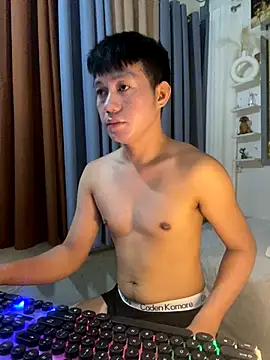 Snapshot of xshyboyx chatting on October 25, 2025, 2:44 am xshyboyx online show from October 25, 2025, 2:44 am