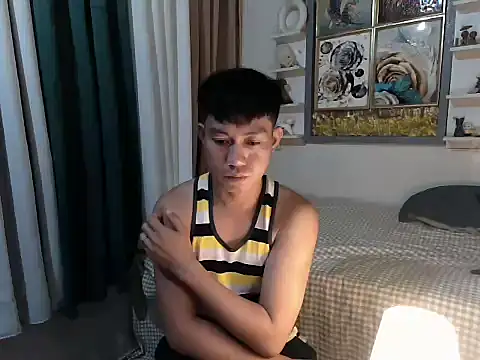 Snapshot of xshyboyx chatting on May 29, 2026, 1:39 pm xshyboyx online show from May 29, 2026, 1:39 pm