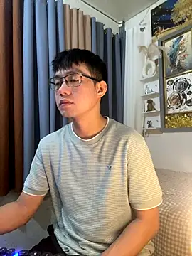 Snapshot of xshyboyx chatting on November 18, 2025, 2:27 am xshyboyx online show from November 18, 2025, 2:27 am