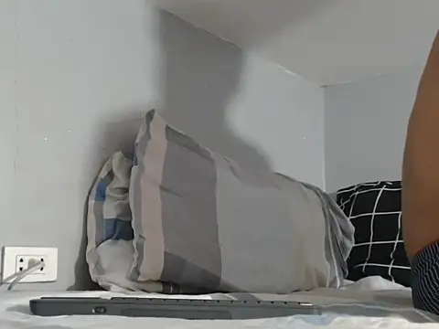 Natsboii online show from April 10, 2026, 10:22 am