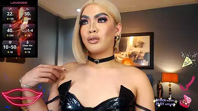 FridaHumphrey online show from September 15, 2025, 5:24 pm