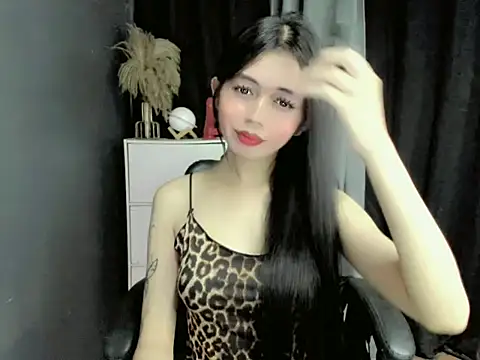 Snapshot of LexiLove chatting on November 21, 2025, 1:10 pm LexiLove online show from November 21, 2025, 1:10 pm