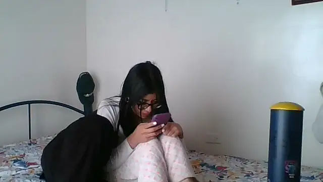 milkxxicecream online show from September 30, 2025, 3:29 pm