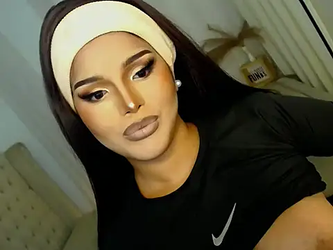 Snapshot of Aviana_Xxx12 chatting on November 12, 2025, 6:01 pm Aviana Xxx12 online show from November 12, 2025, 6:01 pm