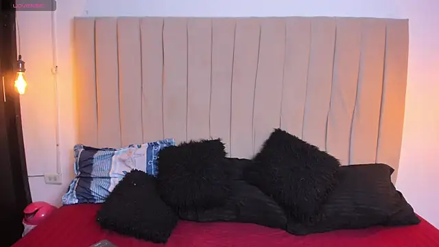 Snapshot of ana_foxi chatting on October 2, 2025, 3:54 am ana foxi online show from October 2, 2025, 3:54 am