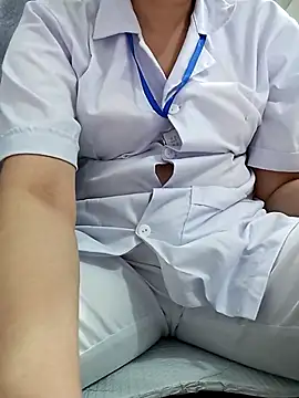 Ariana-Vy online show from April 21, 2026, 2:25 am