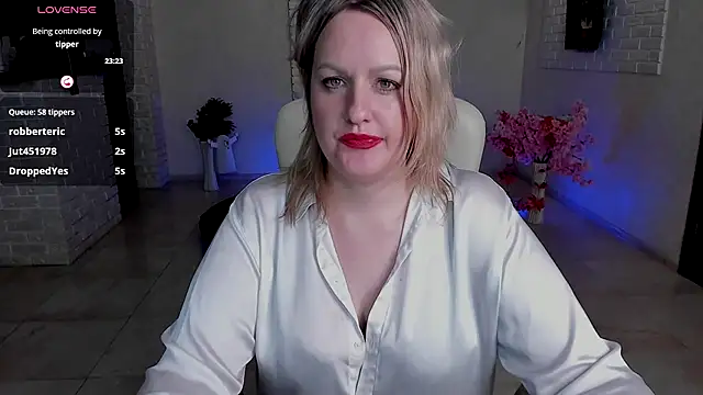 Snapshot of MariemLui chatting on November 20, 2025, 8:09 pm MariemLui online show from November 20, 2025, 8:09 pm