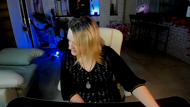 Snapshot of MariemLui chatting on October 26, 2025, 12:16 pm MariemLui online show from October 26, 2025, 12:16 pm