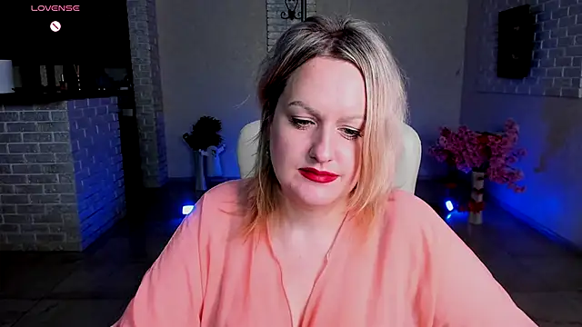 Snapshot of MariemLui chatting on November 16, 2025, 3:17 pm MariemLui online show from November 16, 2025, 3:17 pm