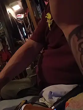 Twoslipperywhenwett online show from November 10, 2025, 4:45 pm