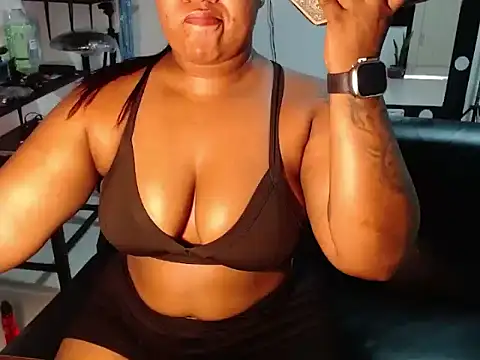 Snapshot of Sam_Blue chatting on February 7, 2026, 12:24 pm Sam Blue online show from February 7, 2026, 12:24 pm