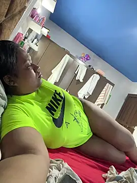 Snapshot of Sam_Blue chatting on July 14, 2026, 12:33 pm Sam Blue online show from July 14, 2026, 12:33 pm