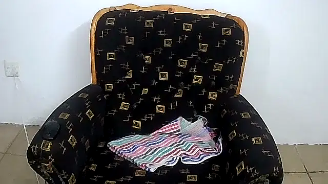 Snapshot of CharlotteXXX chatting on October 25, 2025, 11:20 am CharlotteXXX online show from October 25, 2025, 11:20 am