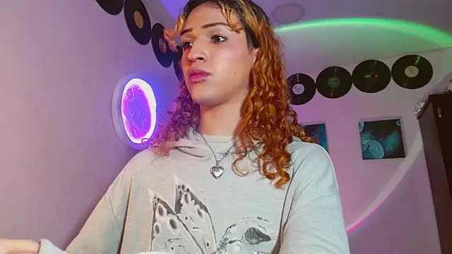 meghan devil  online show from November 11, 2025, 5:13 am