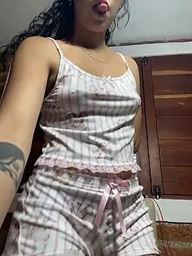 RosseMelody online show from May 28, 2026, 1:24 am