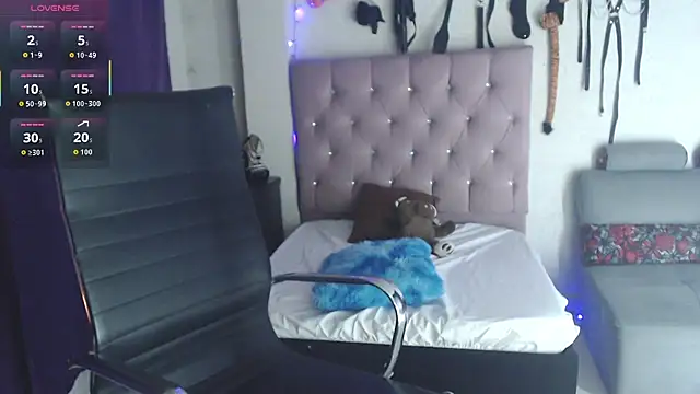 Snapshot of angierot2025 chatting on November 6, 2025, 3:10 am angierot2025 online show from November 6, 2025, 3:10 am