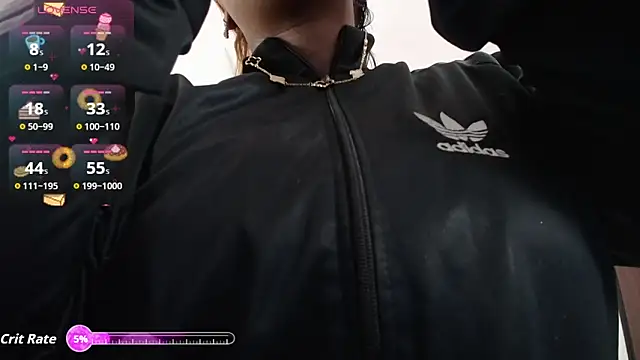 BarbaraGil1 online show from October 22, 2025, 1:10 pm