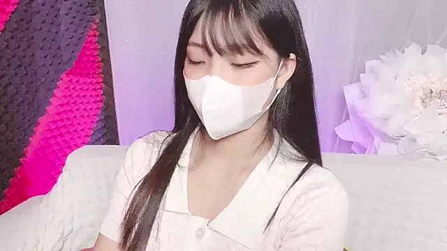 kemybaby online show from November 6, 2025, 2:48 am