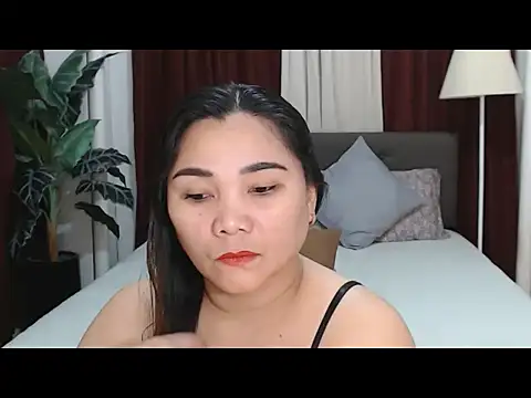 MarielRose143 online show from November 21, 2025, 4:06 pm