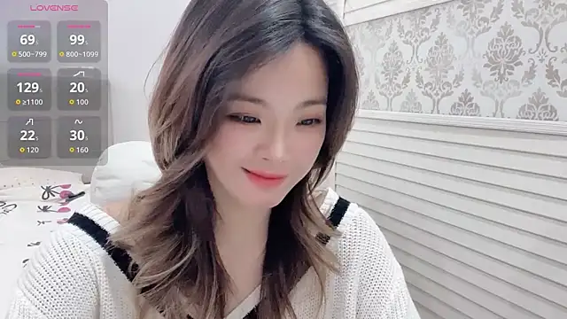 Snapshot of Holiland chatting on November 12, 2025, 1:21 am Holiland online show from November 12, 2025, 1:21 am