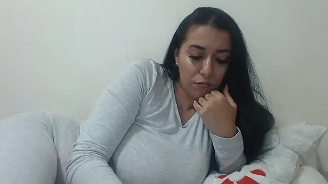 Snapshot of Maryem637048 chatting on November 4, 2025, 3:16 pm Maryem637048 online show from November 4, 2025, 3:16 pm