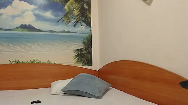 Snapshot of Maryem637048 chatting on October 30, 2025, 12:25 pm Maryem637048 online show from October 30, 2025, 12:25 pm