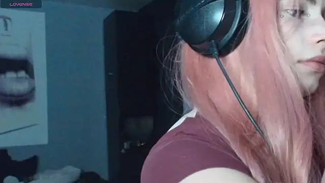 Snapshot of PieraMarch chatting on January 17, 2026, 7:39 pm PieraMarch online show from January 17, 2026, 7:39 pm