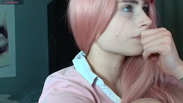 Snapshot of PieraMarch chatting on February 6, 2026, 8:49 pm PieraMarch online show from February 6, 2026, 8:49 pm