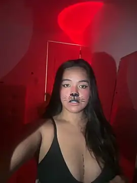 urasianlady online show from November 1, 2025, 2:55 pm