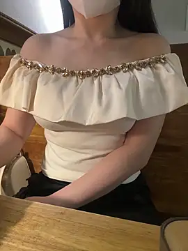 Meii-meyy online show from December 19, 2025, 10:06 am