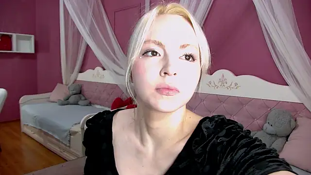 MollyHuntt online show from November 27, 2025, 7:03 pm